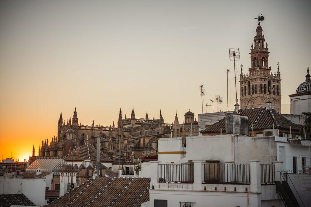 Hotel Boutique Casas De Santa Cruz Seville Exterior photo