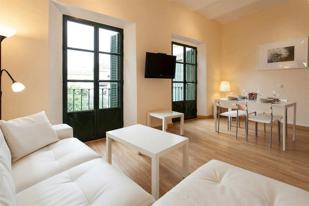 Hotel Boutique Casas De Santa Cruz Seville Exterior photo